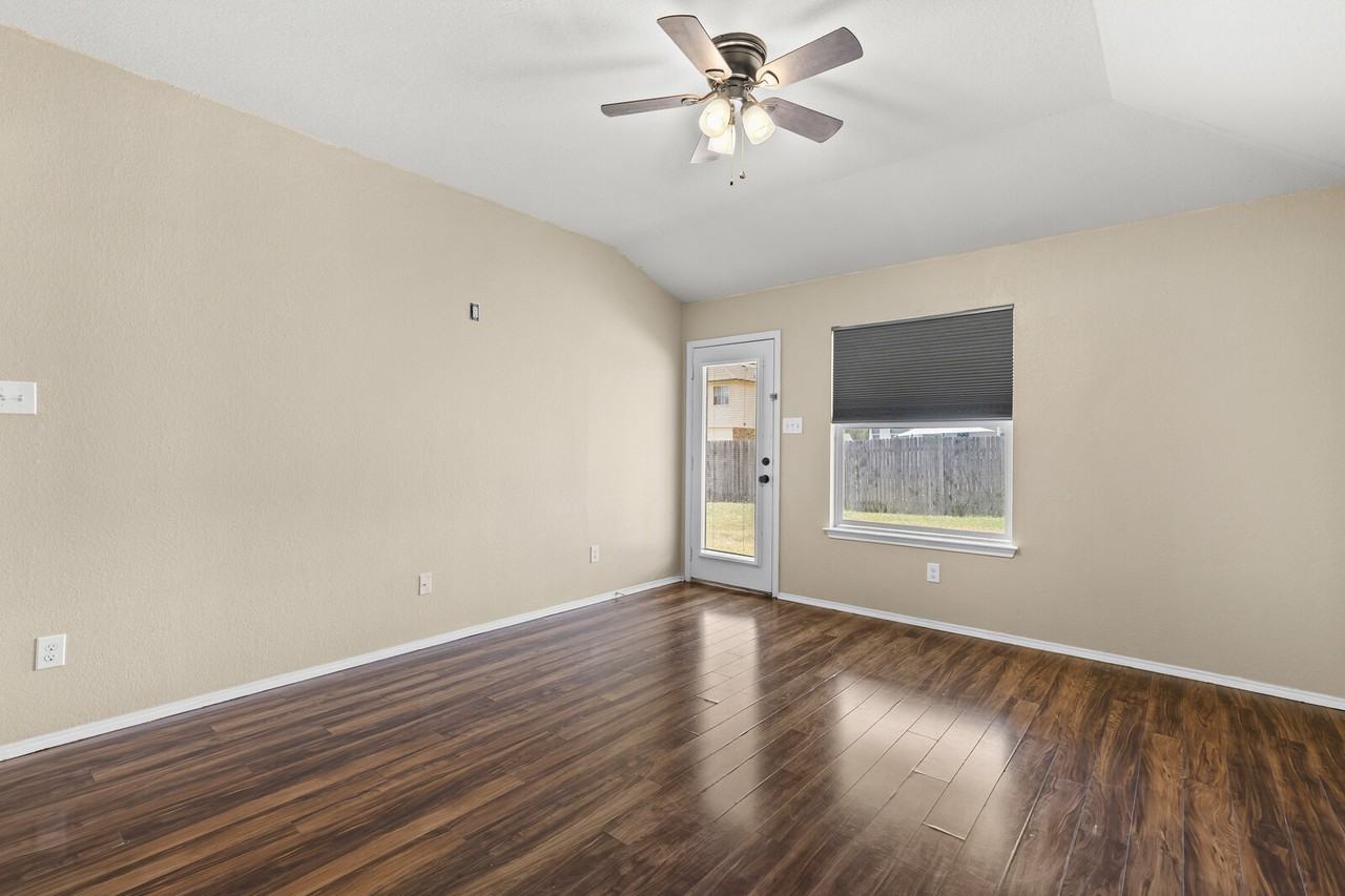 6725 Mundo Dr #1 - Photo 6 of 12