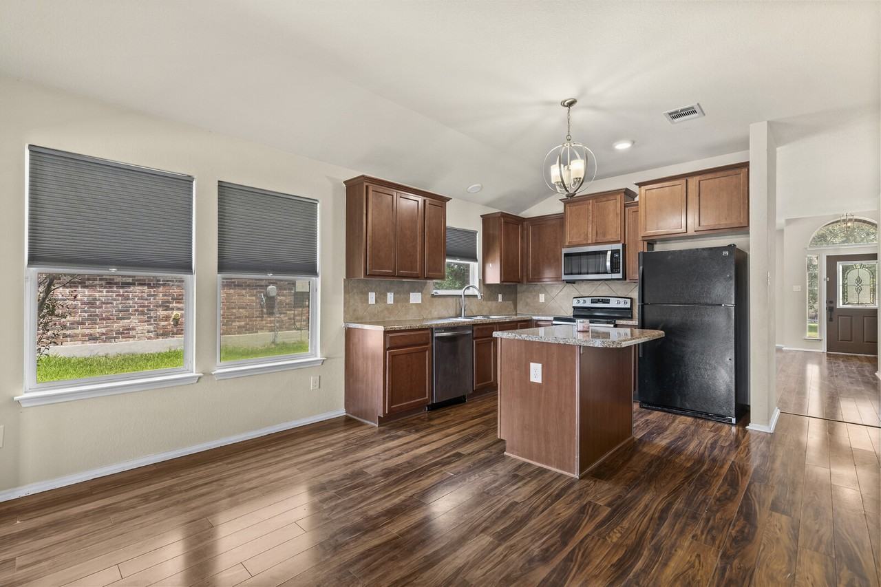 6725 Mundo Dr #1 - Photo 5 of 12