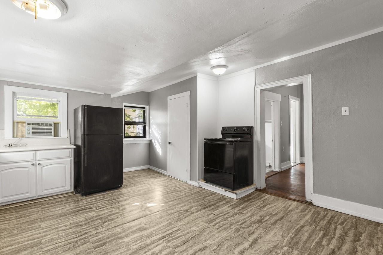 427 Sherman St #1 - Photo 2 of 13