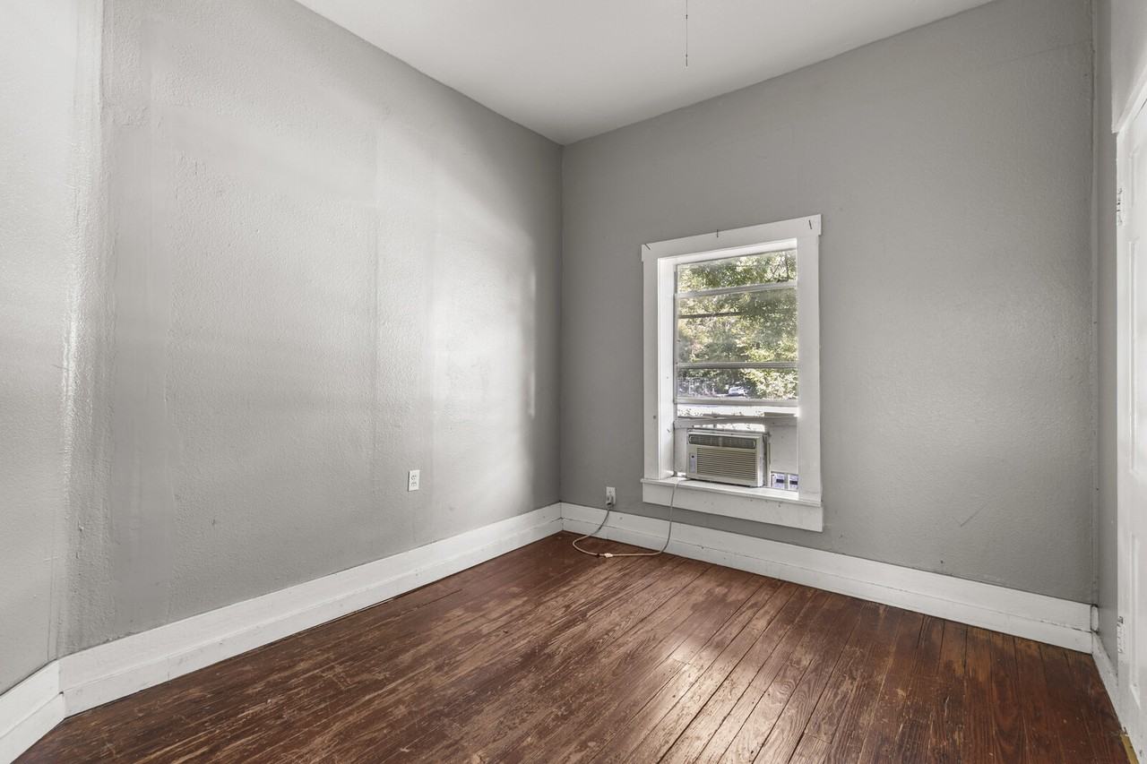 427 Sherman St #1 - Photo 5 of 13