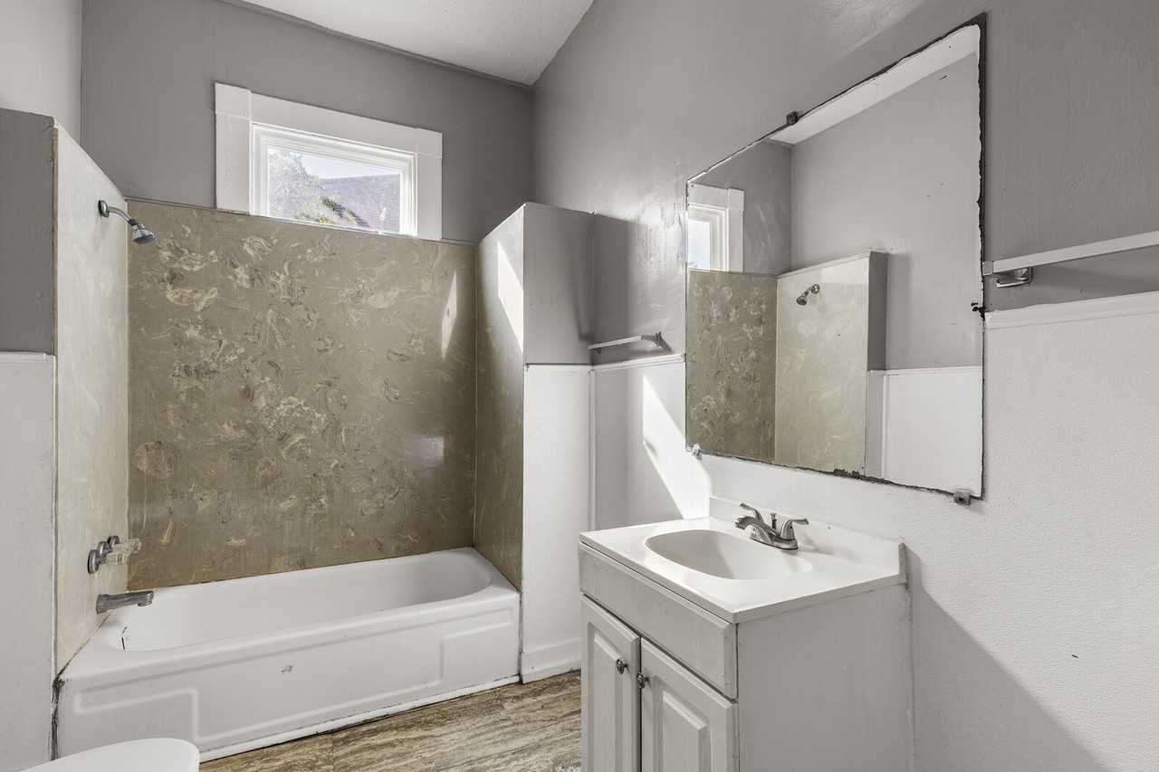 427 Sherman St #1 - Photo 6 of 13