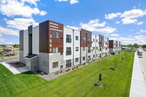 featured image of 3502 Holmes St