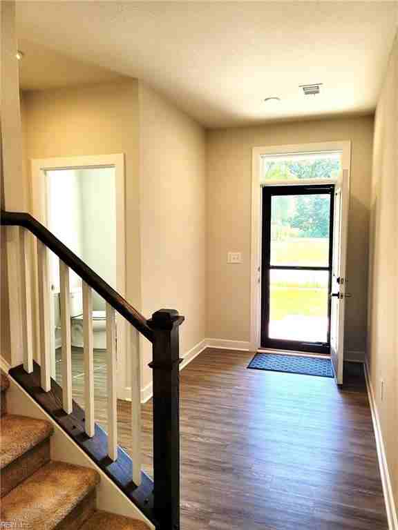 217 Victory Pl - Photo 3 of 14