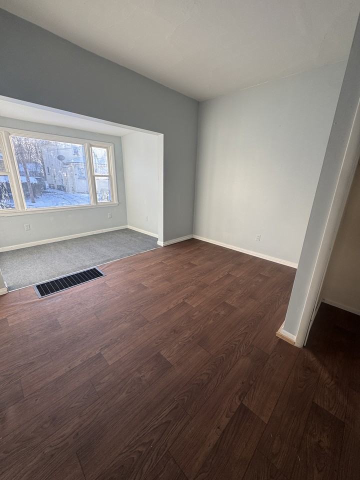 8 Laurel St #1 - Photo 6 of 13
