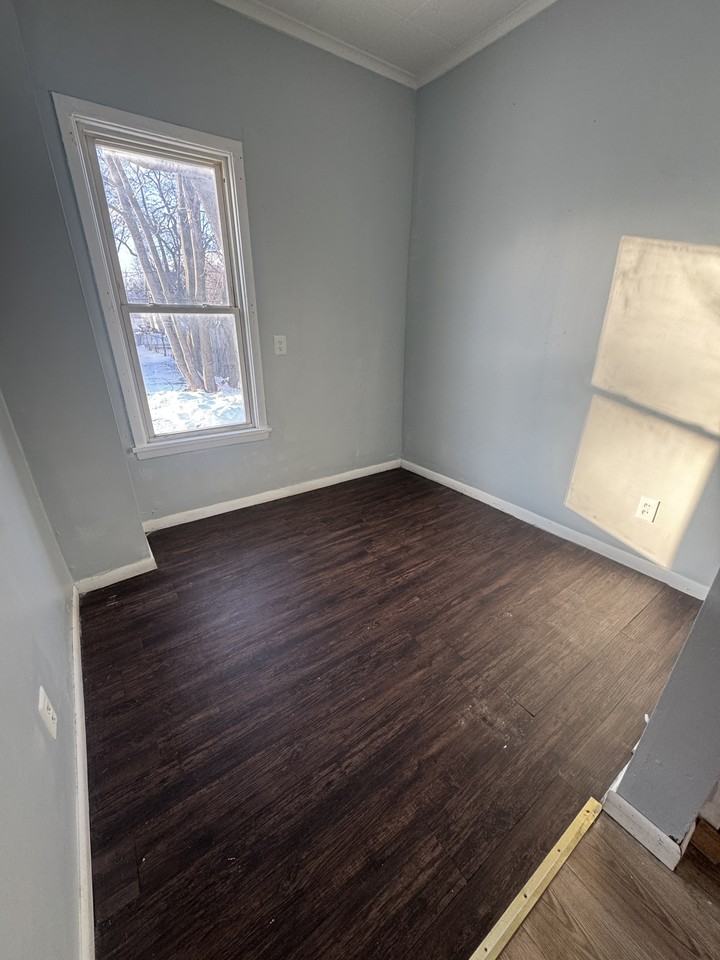 8 Laurel St #1 - Photo 7 of 13