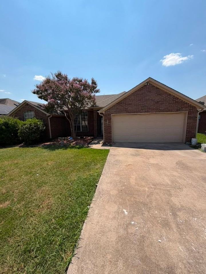 1001 Brookhaven Dr - Photo 5 of 28