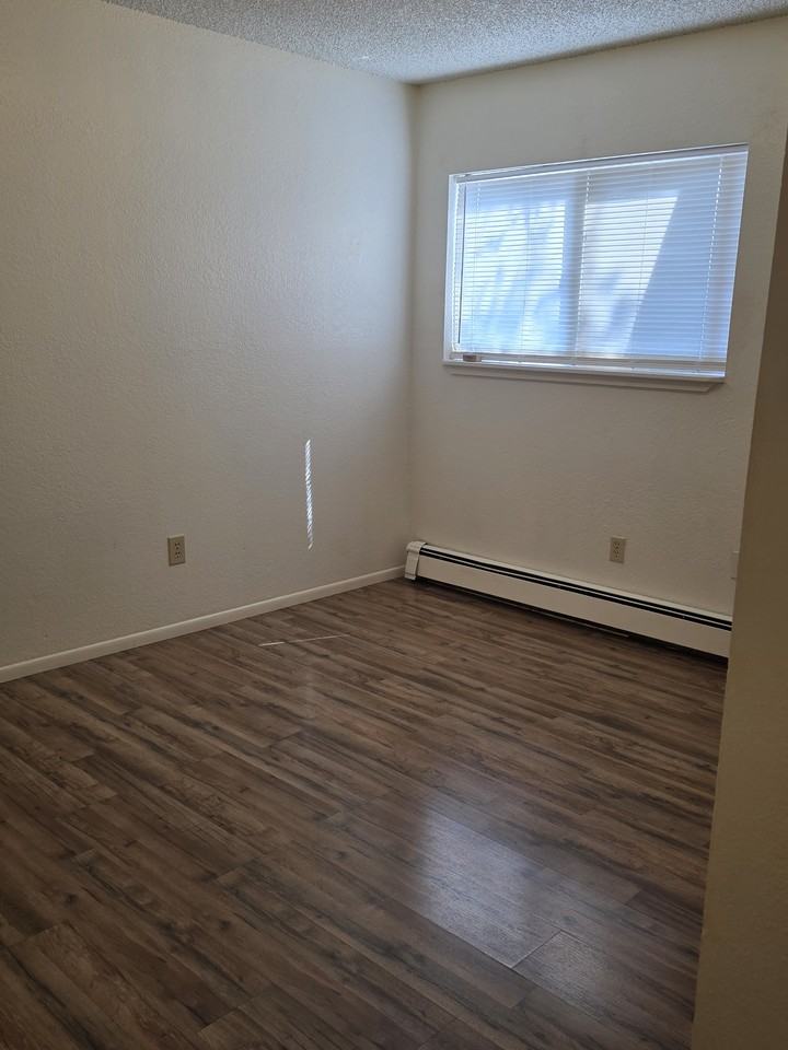 2543 Grand Ave #1 - Photo 4 of 12