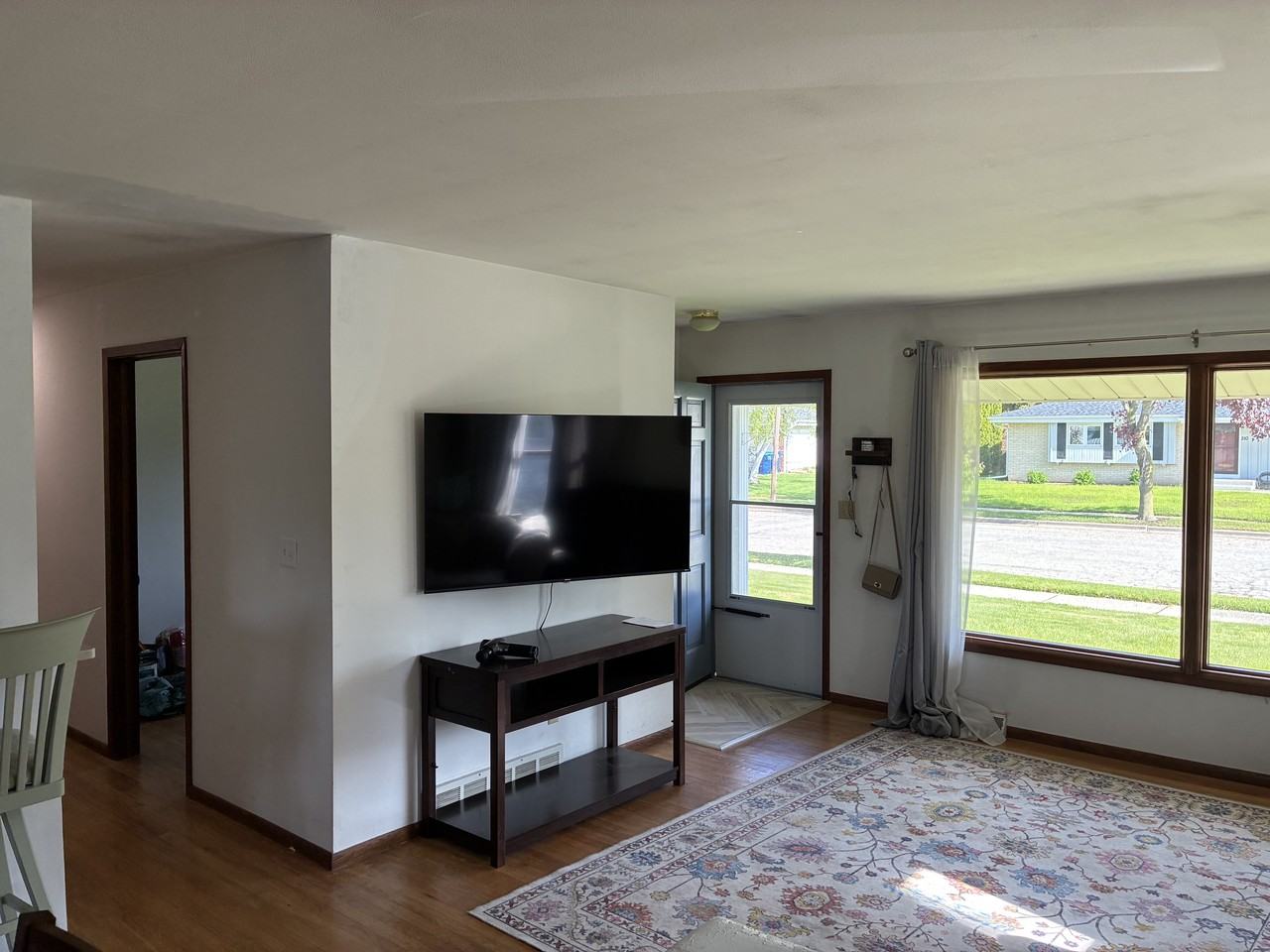 209 W Cedar St #1 - Photo 6 of 44