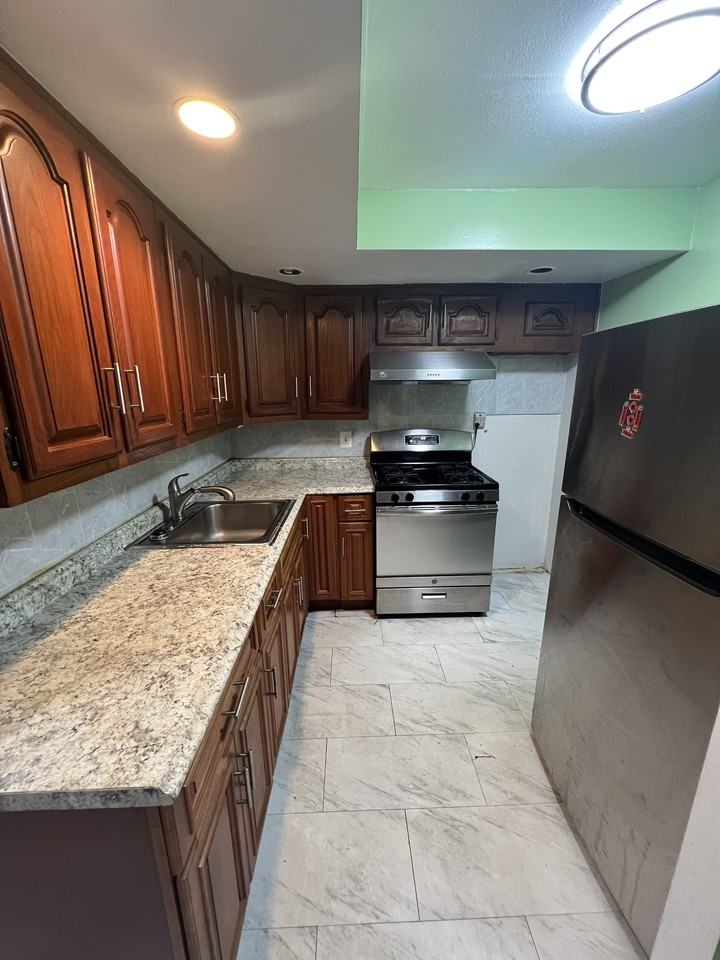 15711 45th Ave #1 - Photo 3 of 10