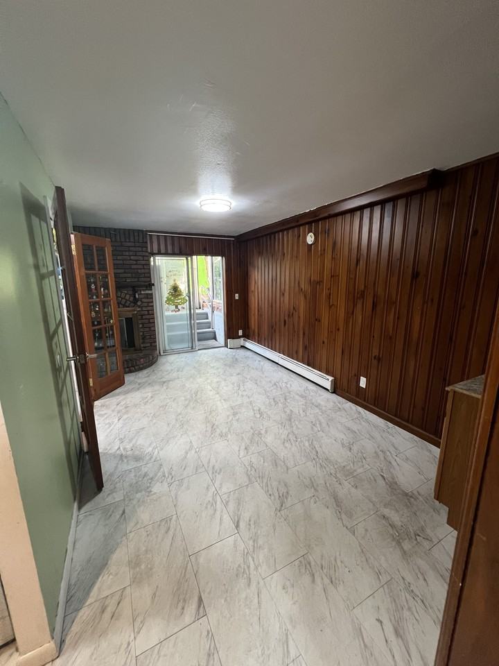 15711 45th Ave #1 - Photo 4 of 10