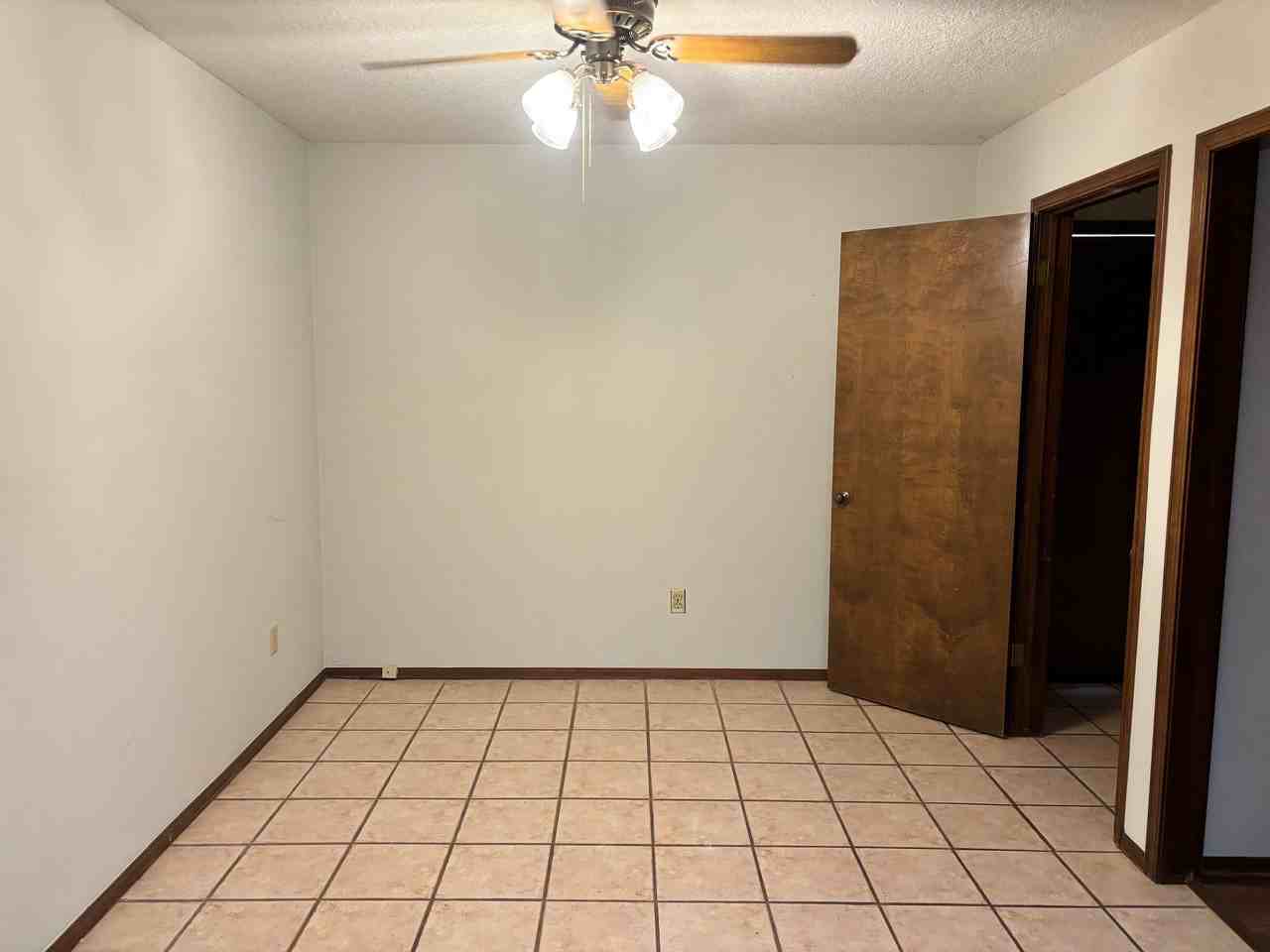 4006 Nw 68th St #4006 - Photo 4 of 19