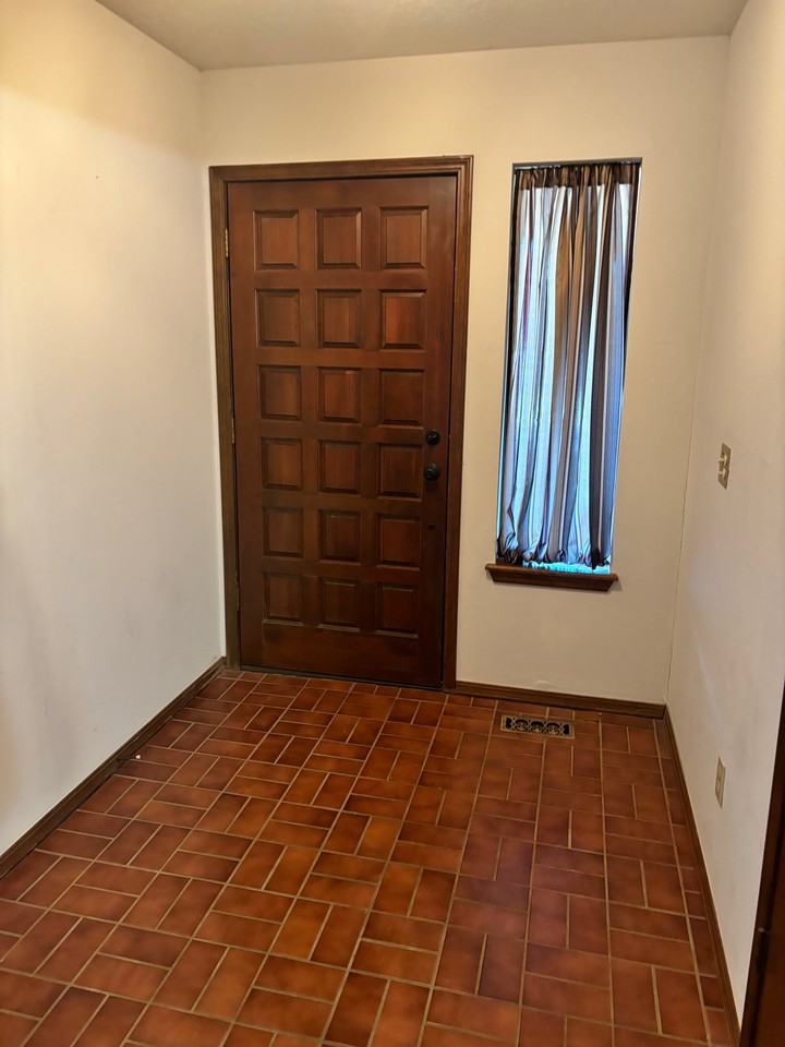 4006 Nw 68th St #4006 - Photo 5 of 19