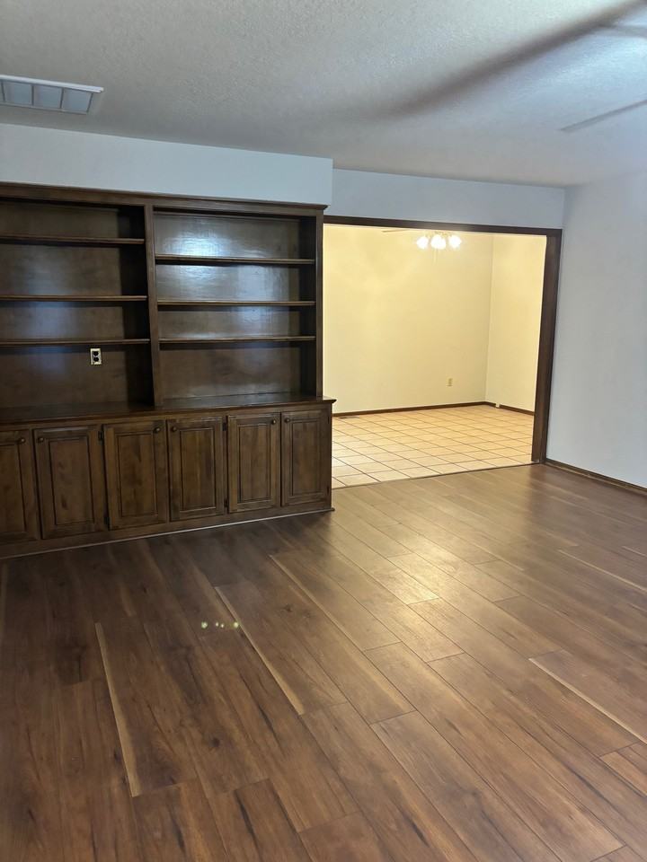 4006 Nw 68th St #4006 - Photo 6 of 19
