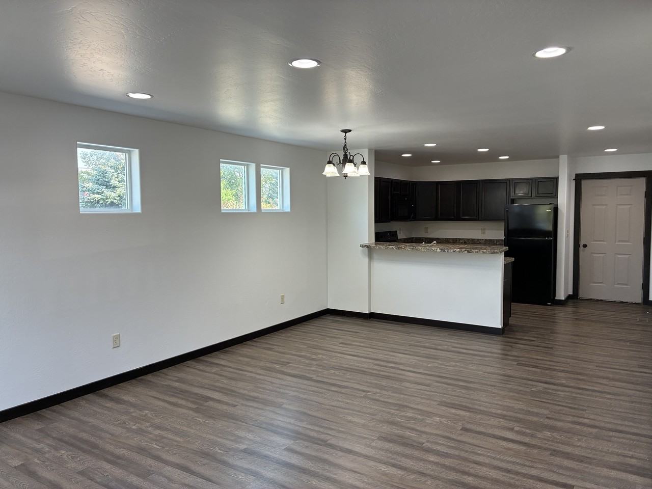 2286 Gallatin Green Blvd #E - Photo 3 of 28