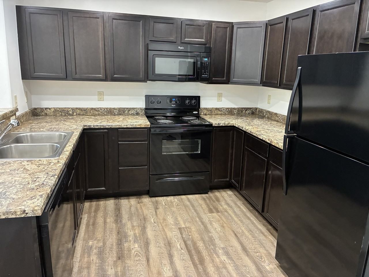 2286 Gallatin Green Blvd #E - Photo 5 of 28