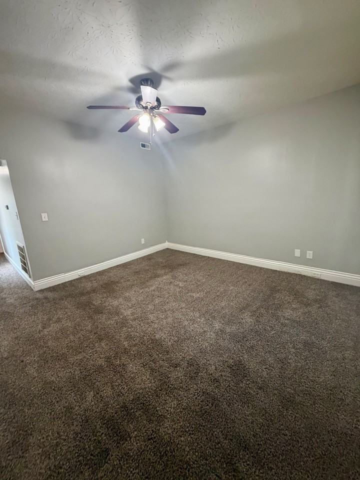 208 Ottawa Ave #1 - Photo 3 of 14