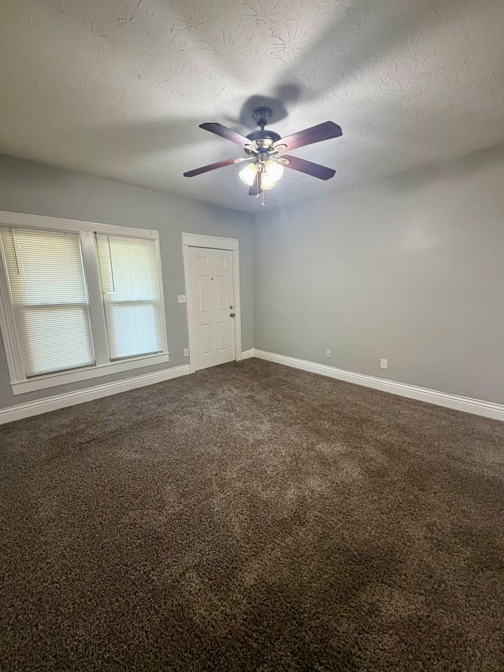 208 Ottawa Ave #1 - Photo 4 of 14