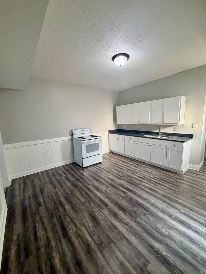 208 Ottawa Ave #1 - Photo 7 of 14