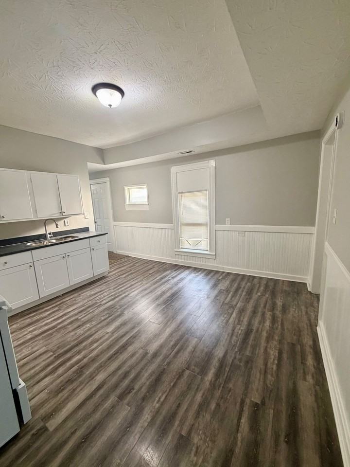 208 Ottawa Ave #1 - Photo 7 of 14
