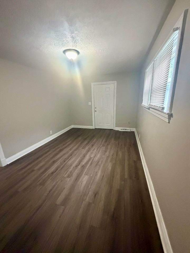 Lentz Ave #1 - Photo 3 of 11