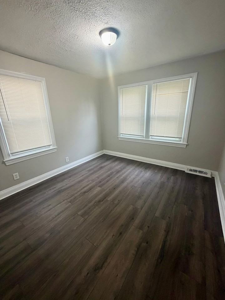 Lentz Ave #1 - Photo 6 of 11
