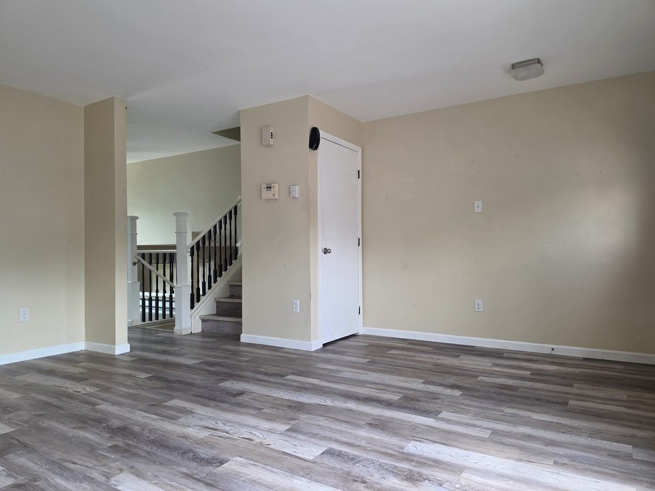 11186 Forest Ave #1 - Photo 3 of 28