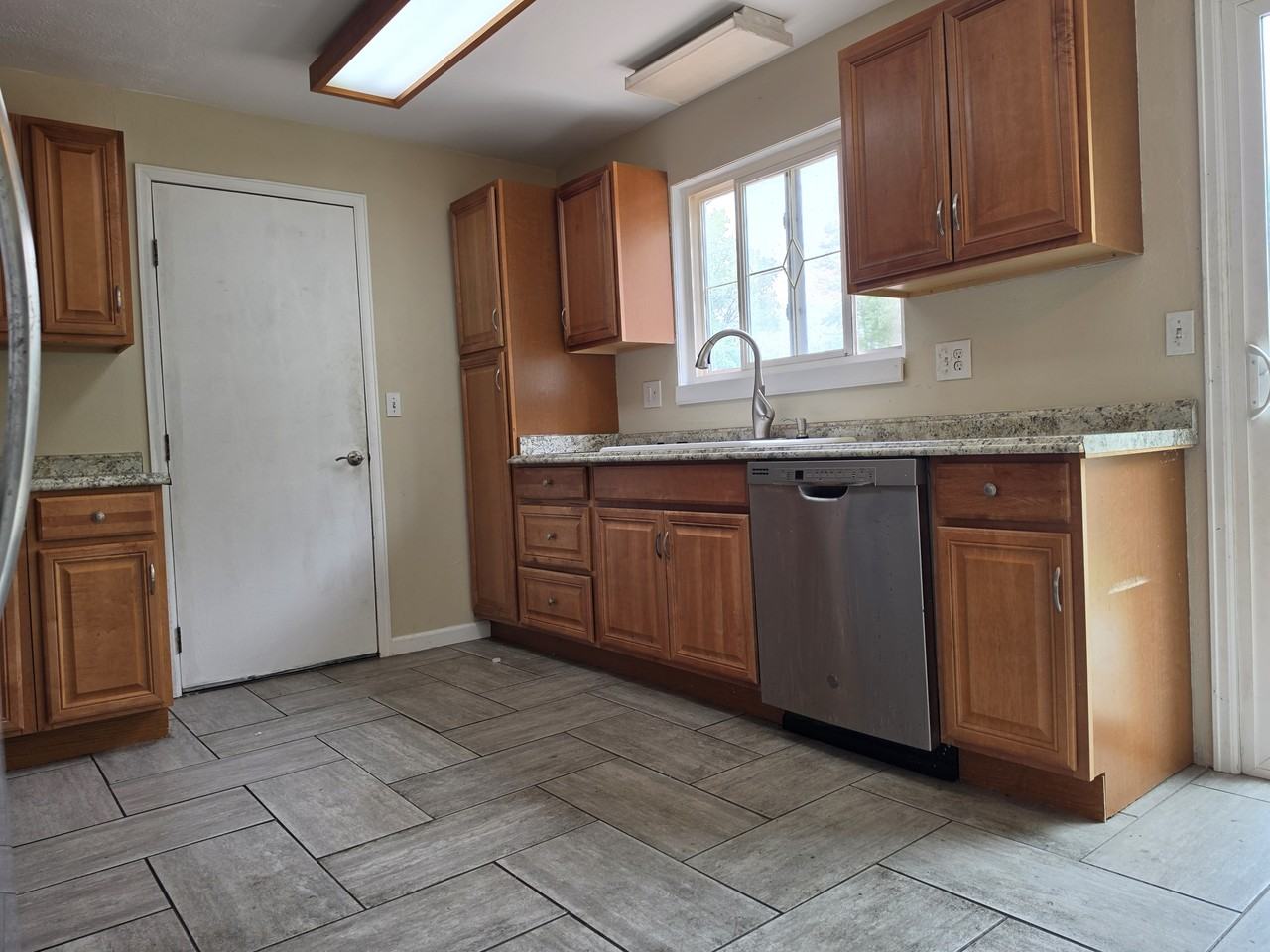 11186 Forest Ave #1 - Photo 7 of 28
