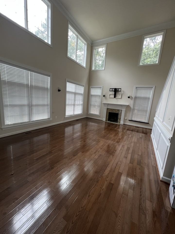 7102 Oriole Avenue - Photo 4 of 6