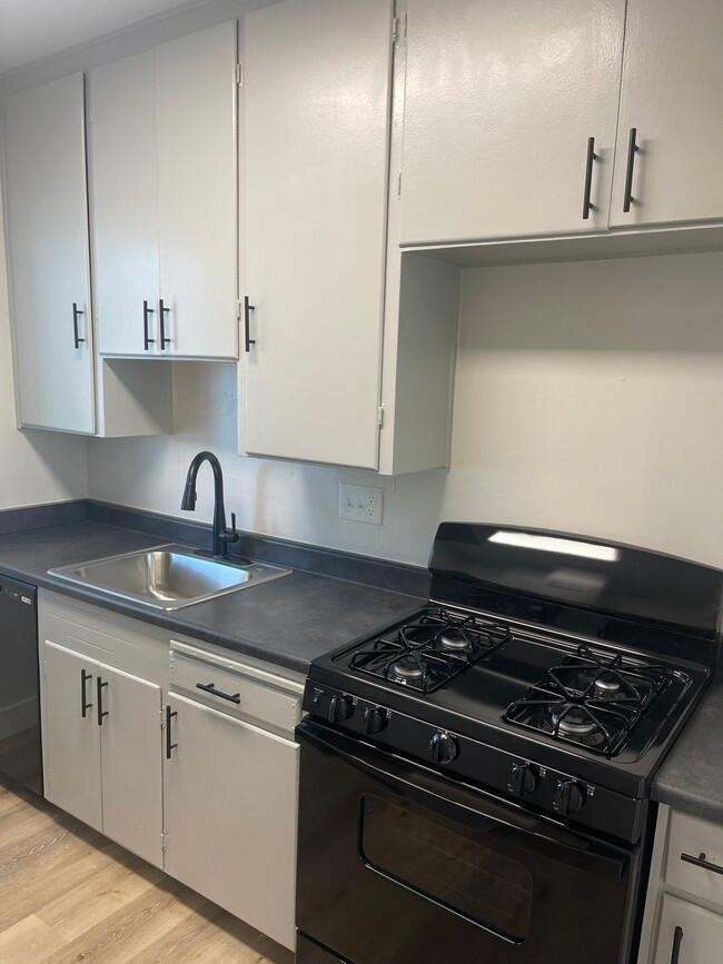 3117 N 7th Ave - Photo 5 of 34