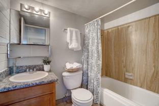 730 E Lee St - Photo 1 of 1