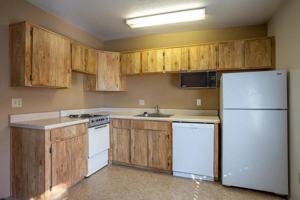featured image of 600 Charles Dr