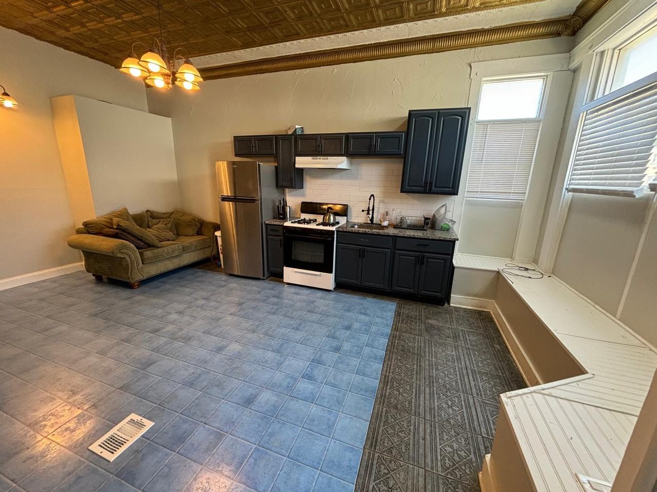 3260 W 105th St #2 - Photo 2 of 15