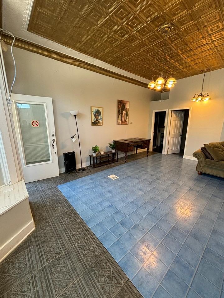 3260 W 105th St #2 - Photo 4 of 15