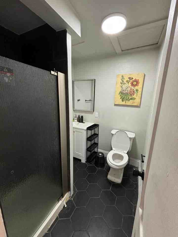 3260 W 105th St #2 - Photo 7 of 15