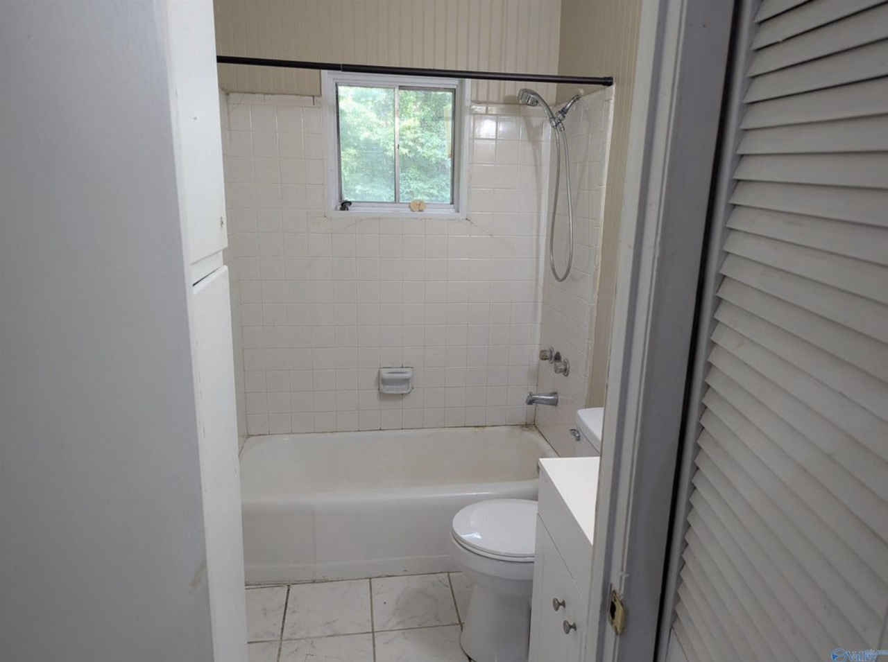 204 Carolyn Ln #1 - Photo 7 of 7