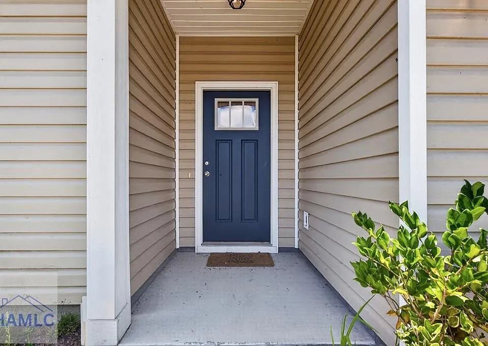 589 Meloney Dr #1 - Photo 3 of 24