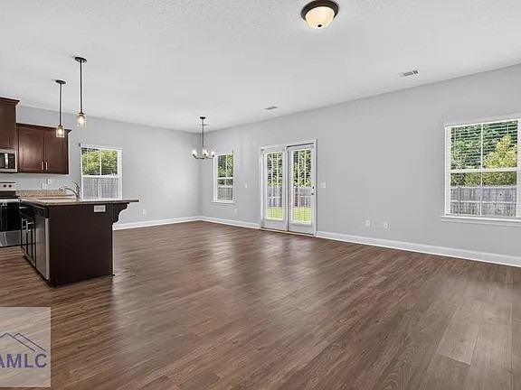 589 Meloney Dr #1 - Photo 7 of 24