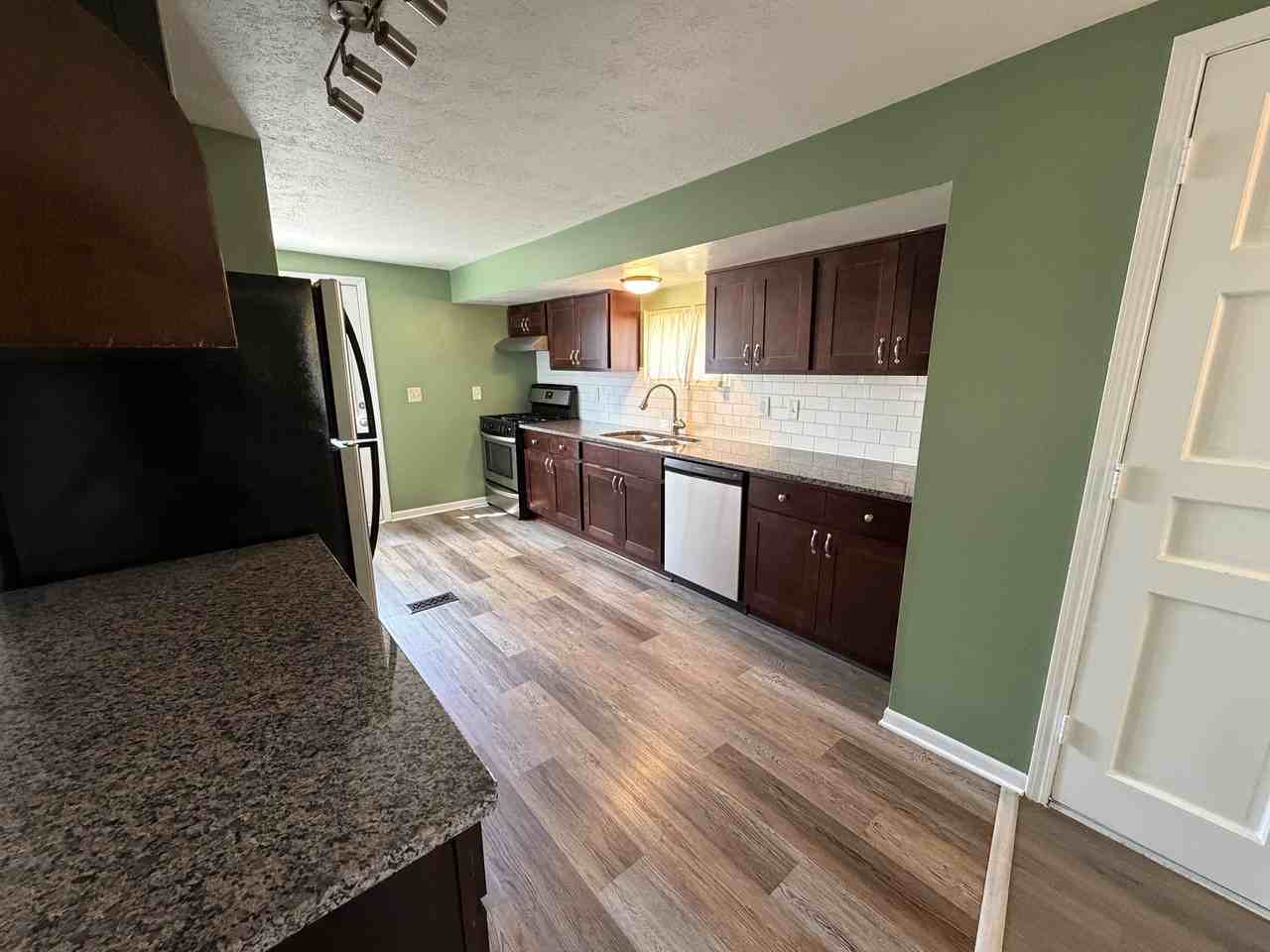 6475 Sandfield Dr #1 - Photo 3 of 26