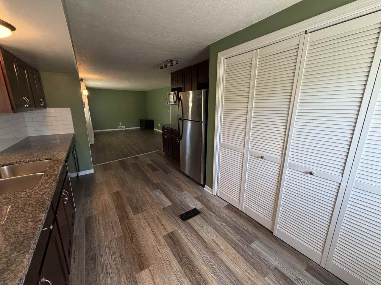 6475 Sandfield Dr #1 - Photo 4 of 26