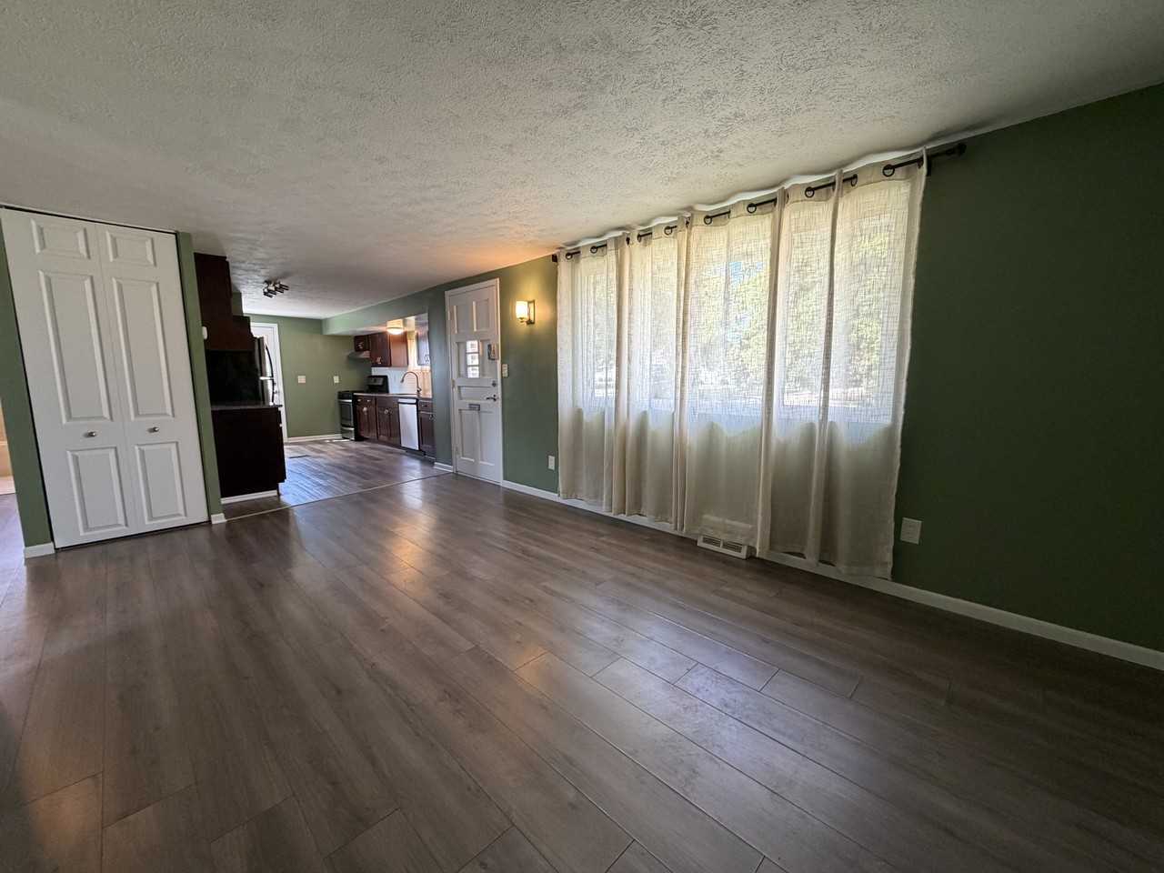 6475 Sandfield Dr #1 - Photo 5 of 26