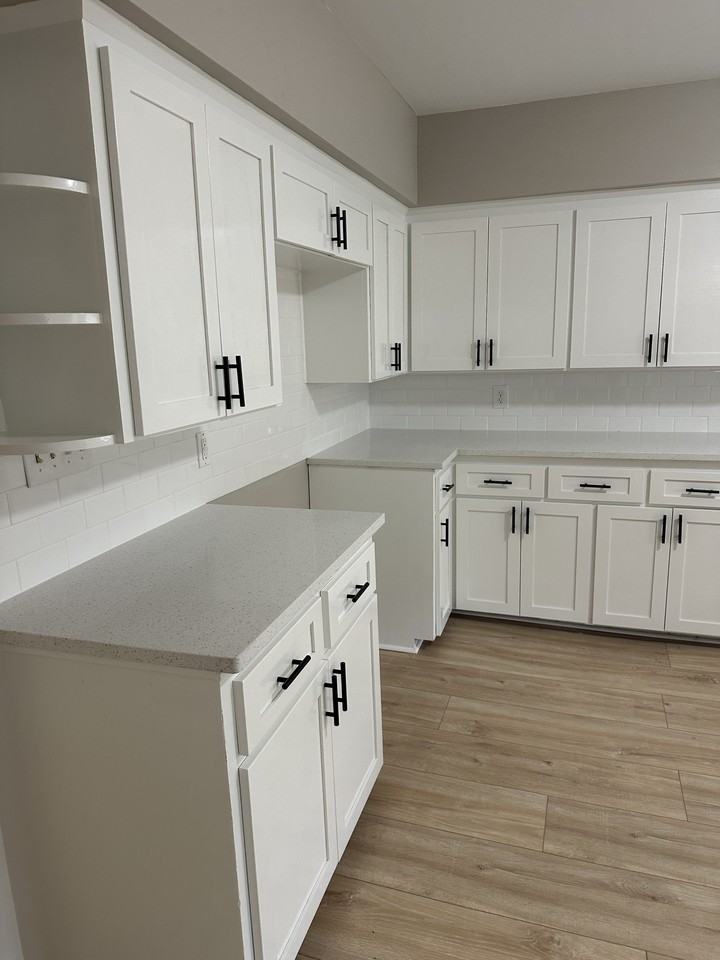 511 Pinehill Rd #1 - Photo 3 of 19