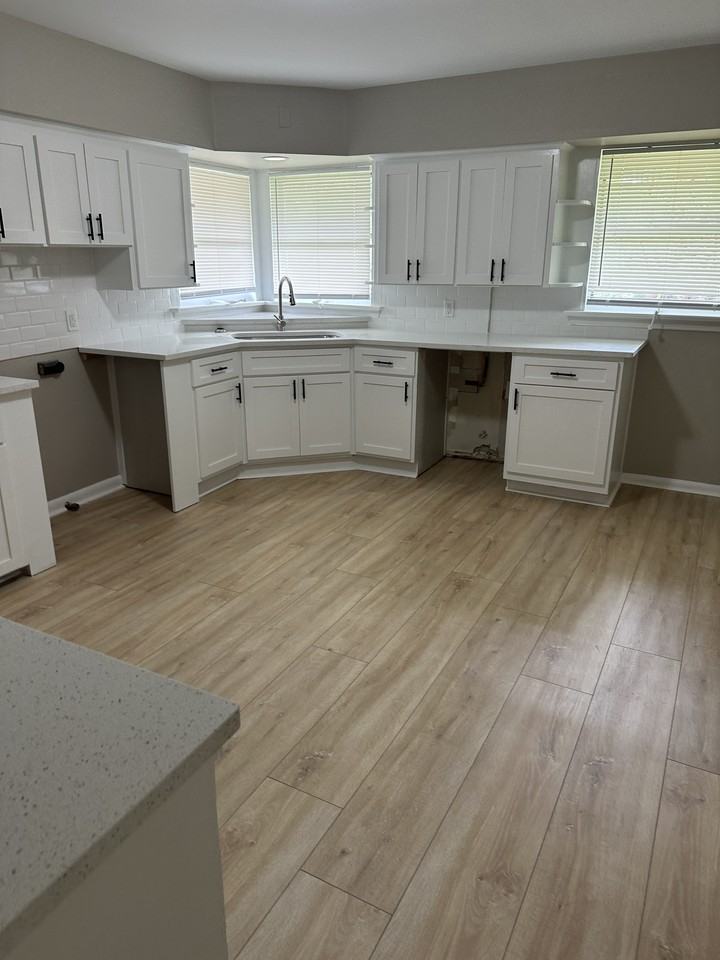 511 Pinehill Rd #1 - Photo 4 of 19