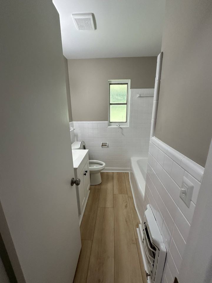 511 Pinehill Rd #1 - Photo 5 of 19