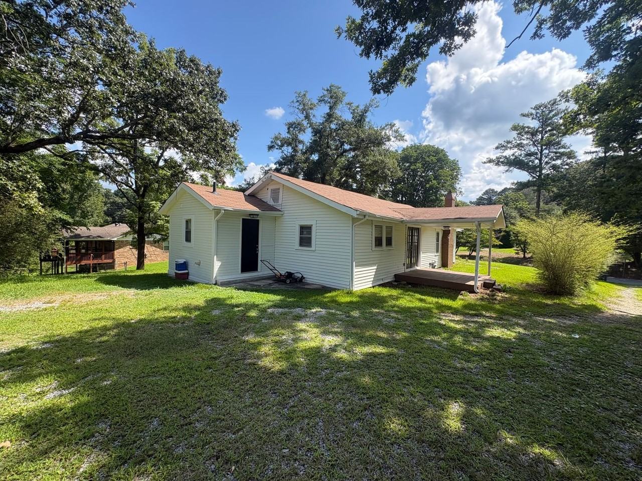 621 Odum Rd - Photo 2 of 18