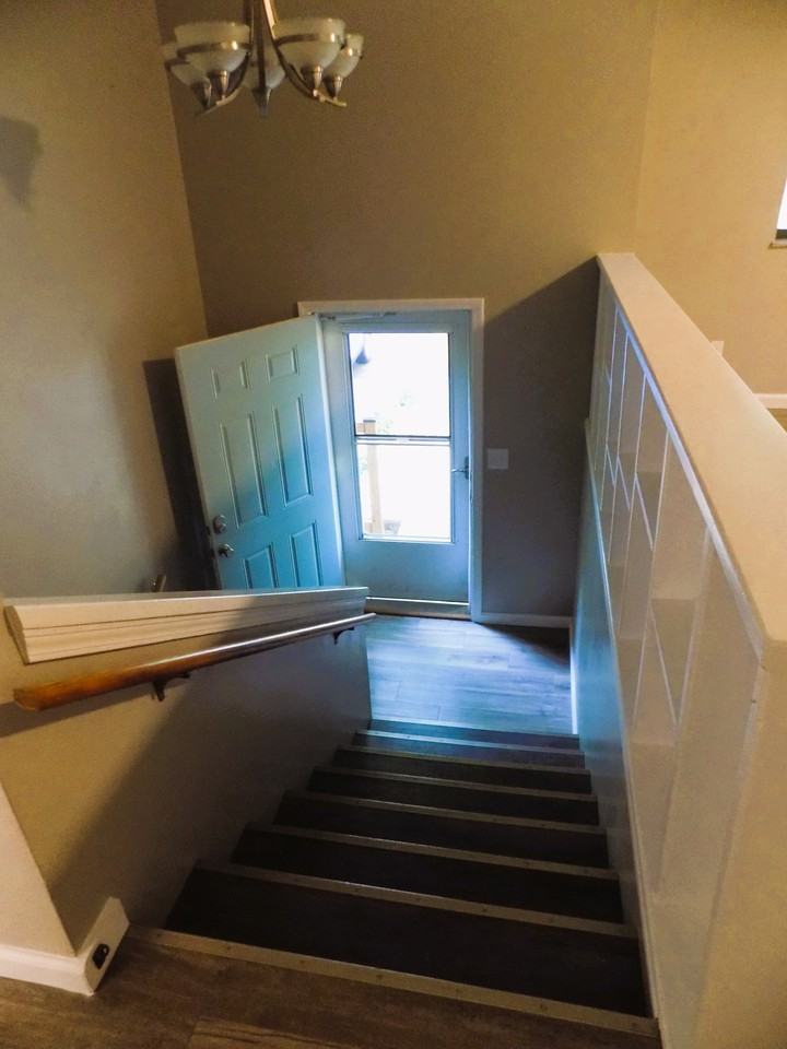 115 Belmont Dr #1 - Photo 4 of 27
