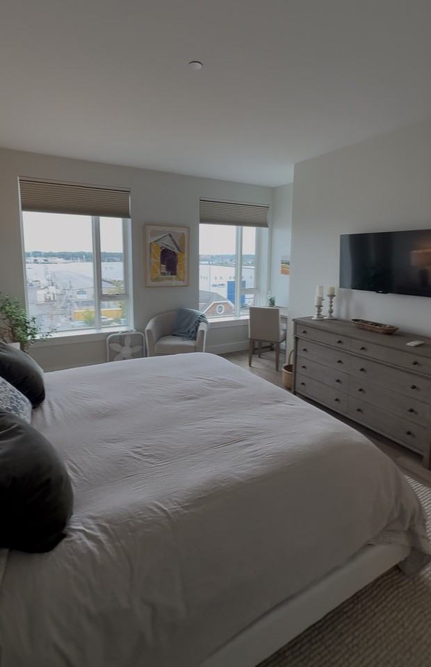 387 Commercial St #1 - Photo 6 of 10