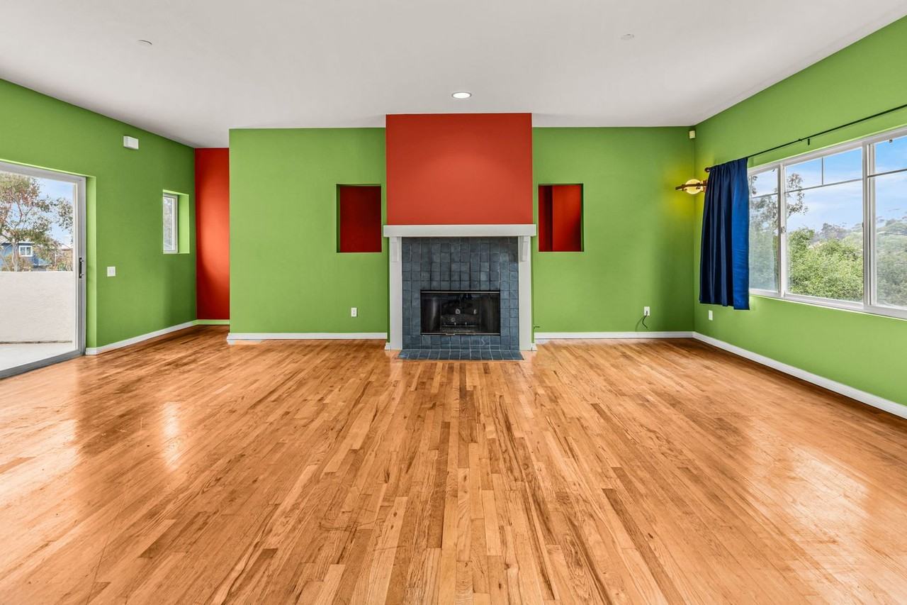 1352 24th St - Photo 5 of 27