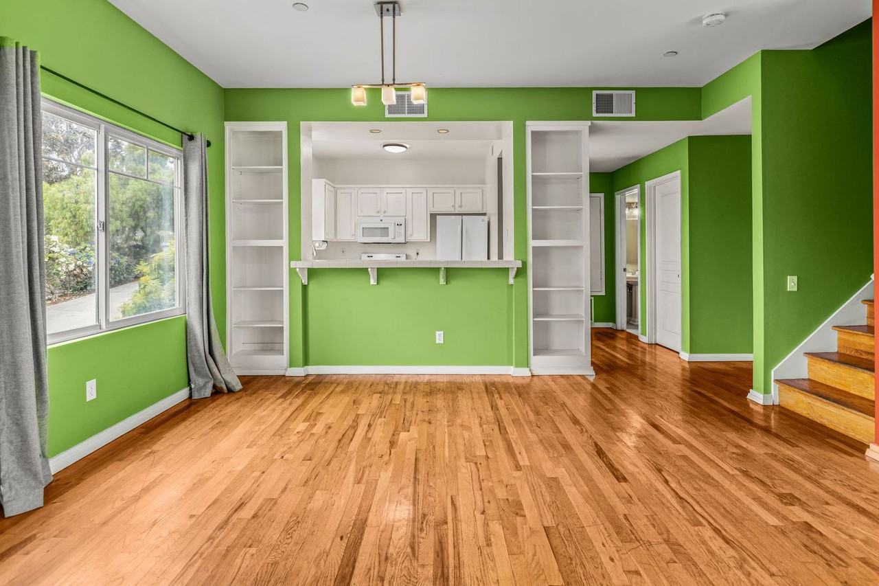 1352 24th St - Photo 6 of 27