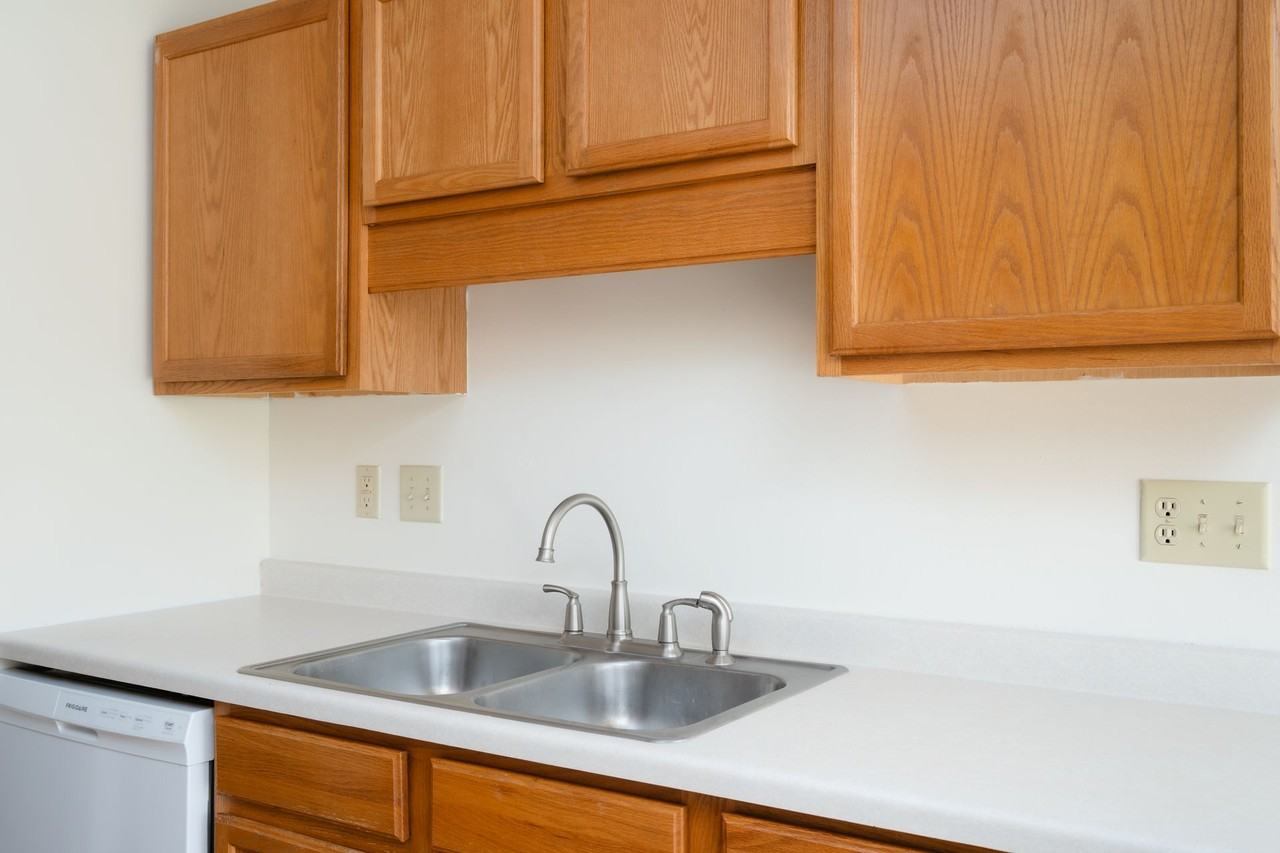 Brookstone Townhomes - Photo 7 of 13