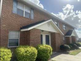 featured image of 220 Lanier Dr